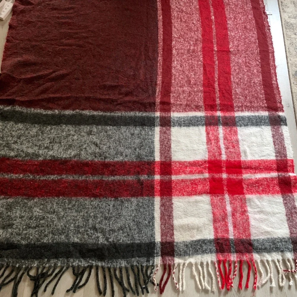 STRIPES HBC Red Plaid Wool Blend‎ Fringe Throw Blanket 59x46 hme decor